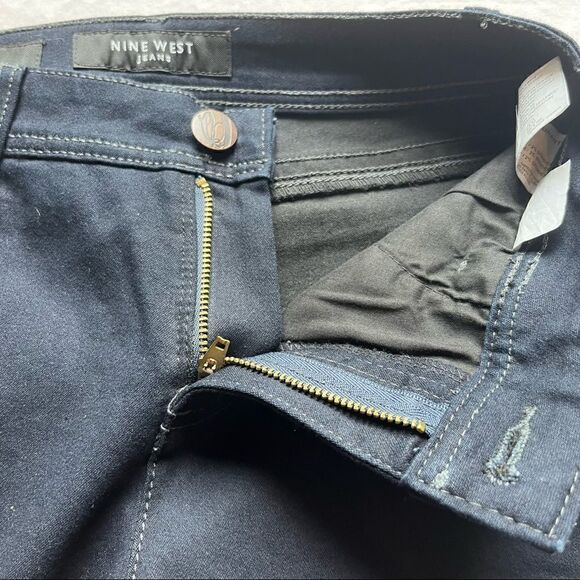 Nine West Bermuda shorts dark blue stretchy Missy Size 4 - Picture 3 of 8